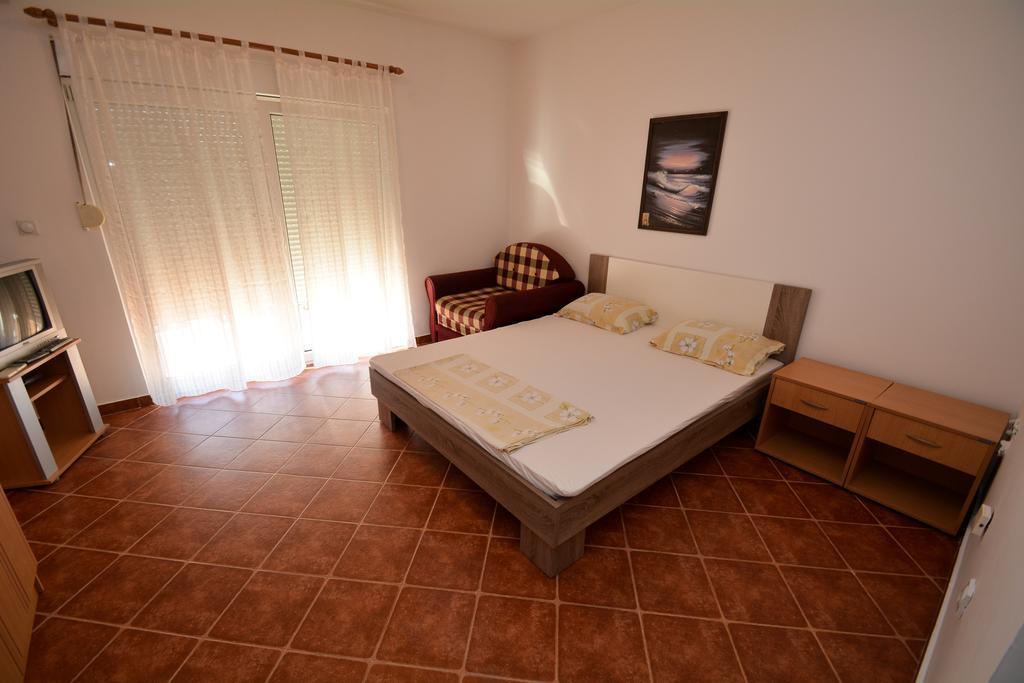 Guesthouse Mb Knezevic Budva Ngoại thất bức ảnh