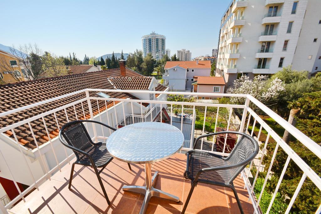 Guesthouse Mb Knezevic Budva Ngoại thất bức ảnh