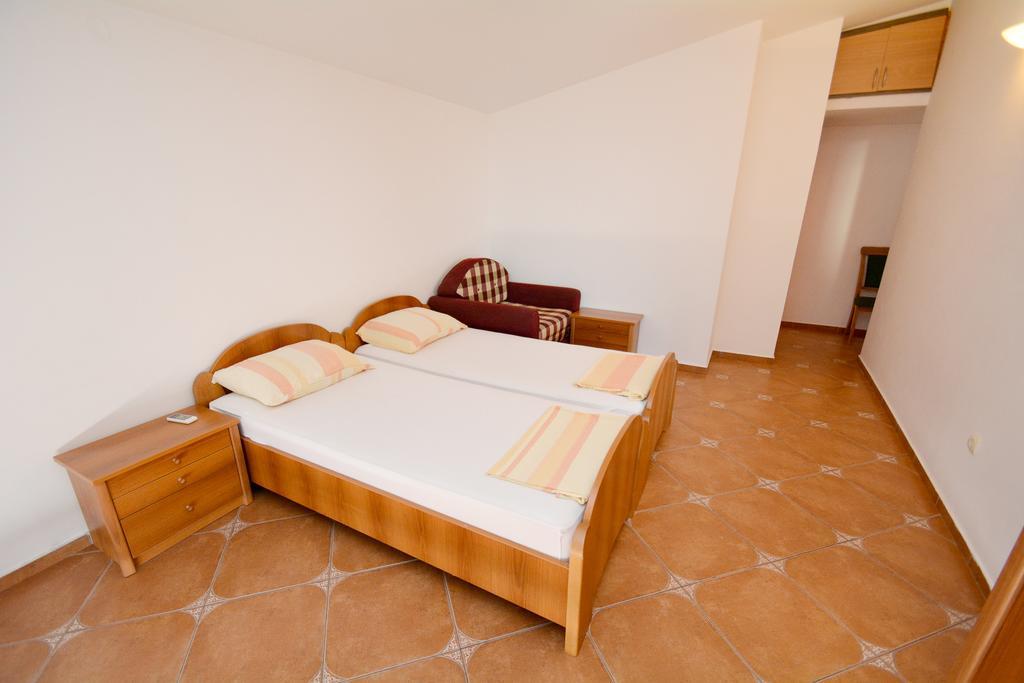 Guesthouse Mb Knezevic Budva Ngoại thất bức ảnh