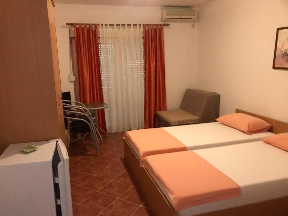 Guesthouse Mb Knezevic Budva Ngoại thất bức ảnh