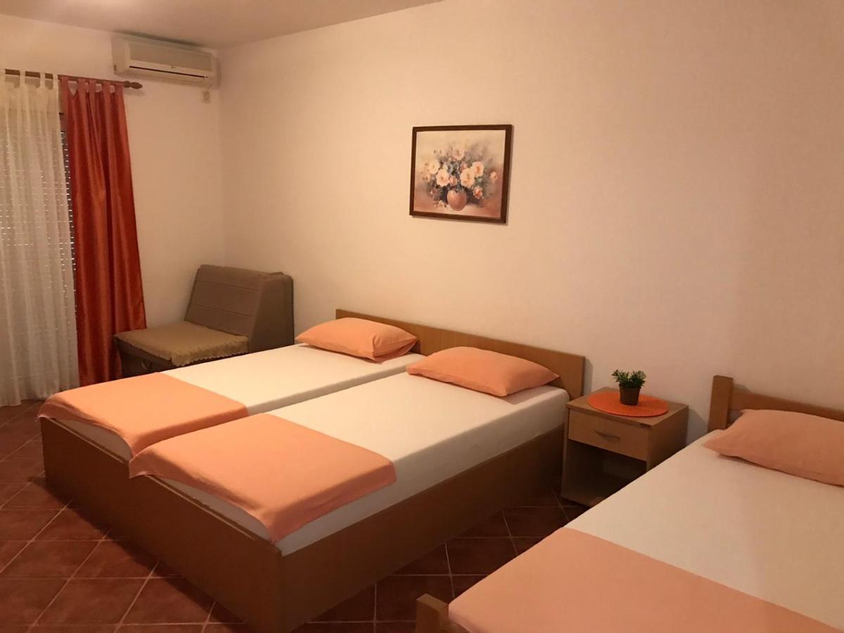 Guesthouse Mb Knezevic Budva Ngoại thất bức ảnh