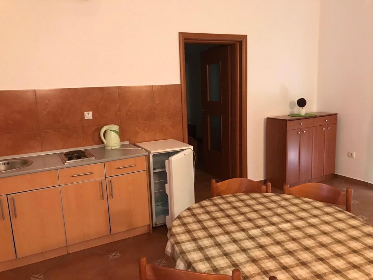 Guesthouse Mb Knezevic Budva Ngoại thất bức ảnh